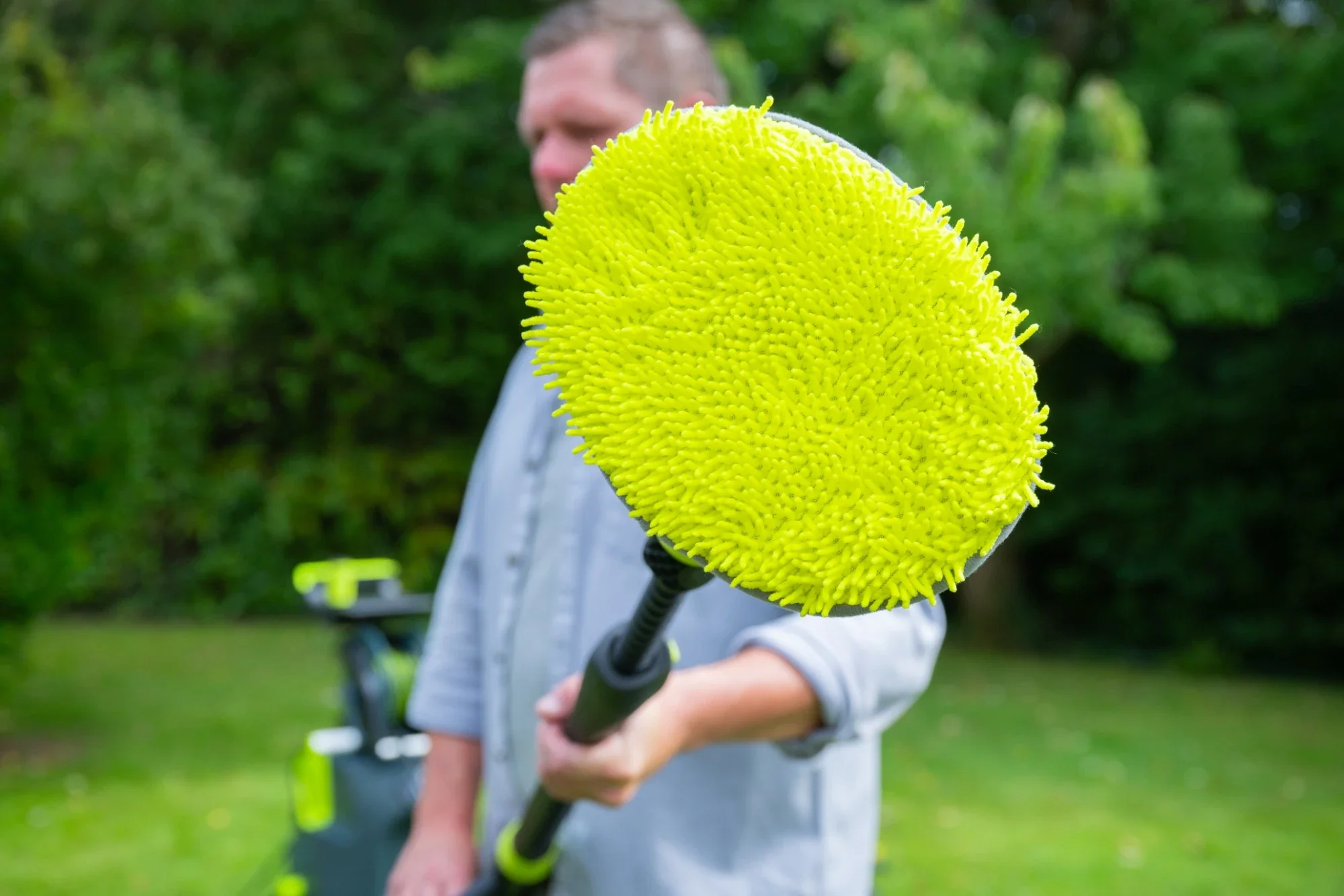 AVA Microfibre Mop with Waterflow - Image 3